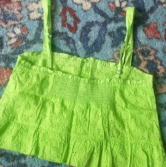 3 for $15 NWT Lime Crop Tank - Picture 4 of 4